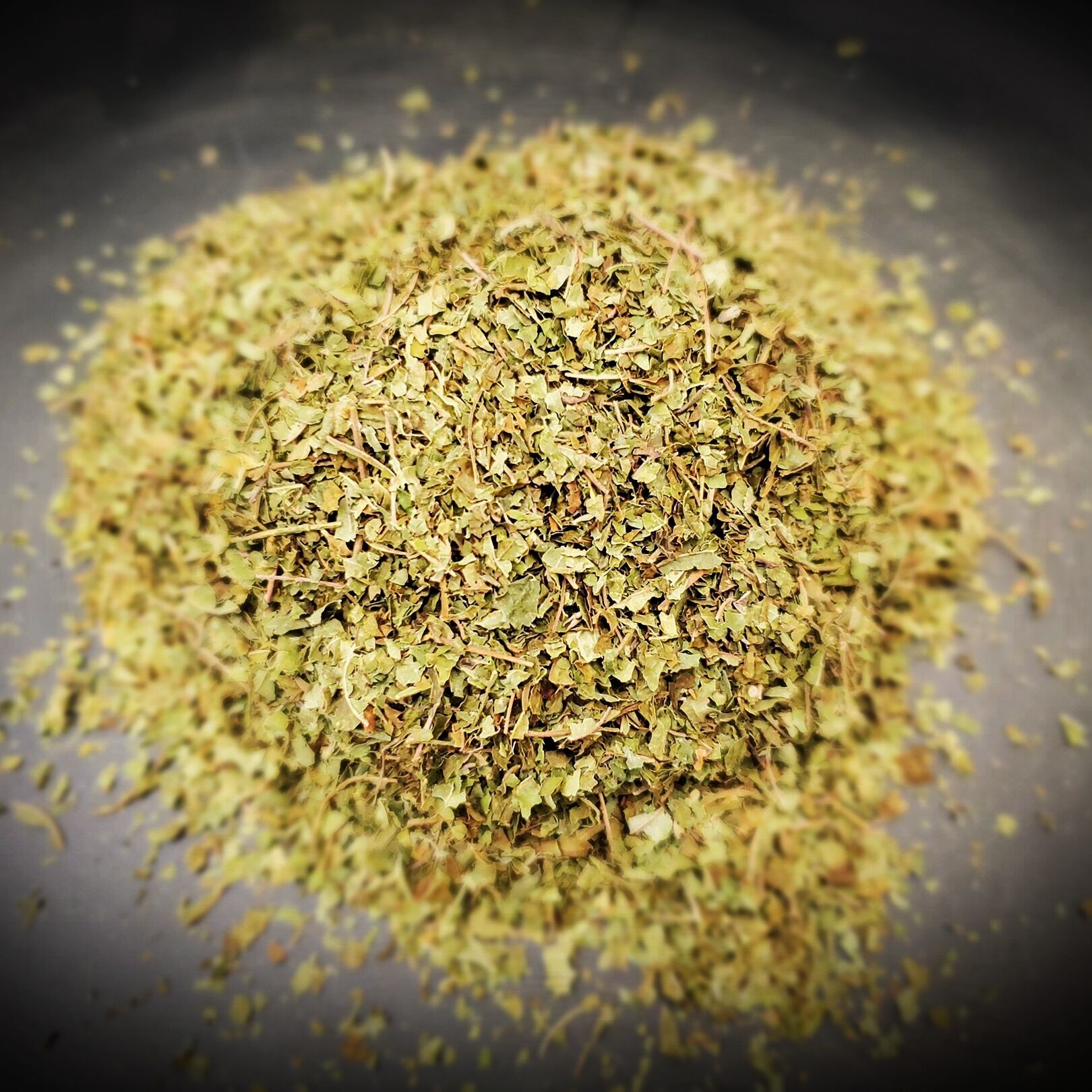 Crushed Kratom Leaf: Red